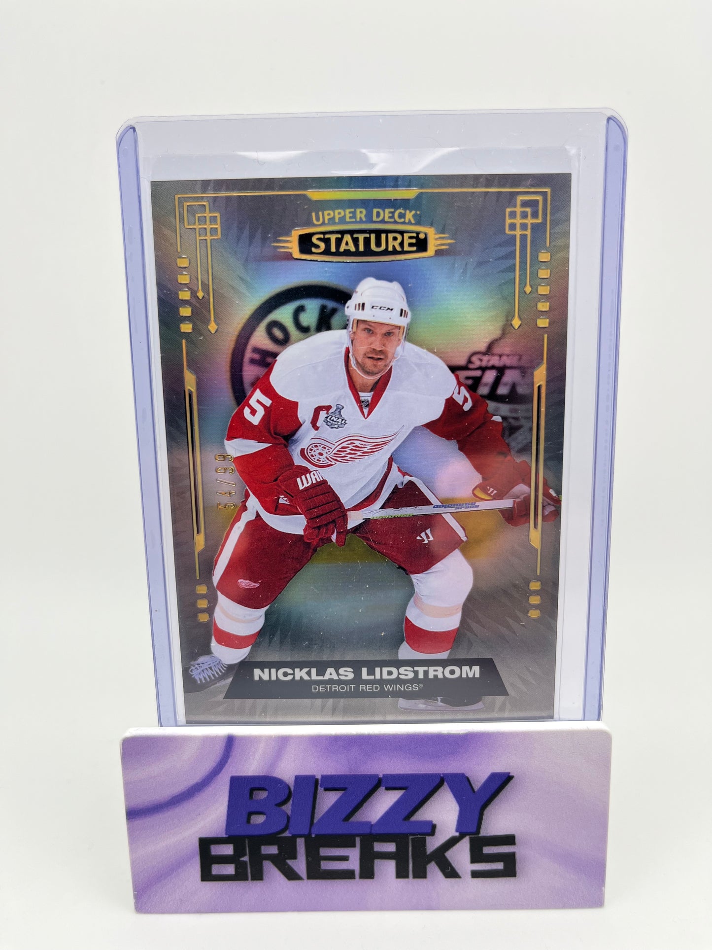 *SINGLES* NICKLAS LIDSTROM STATURE BASE VARIANT /99 DETROIT RED WINGS
