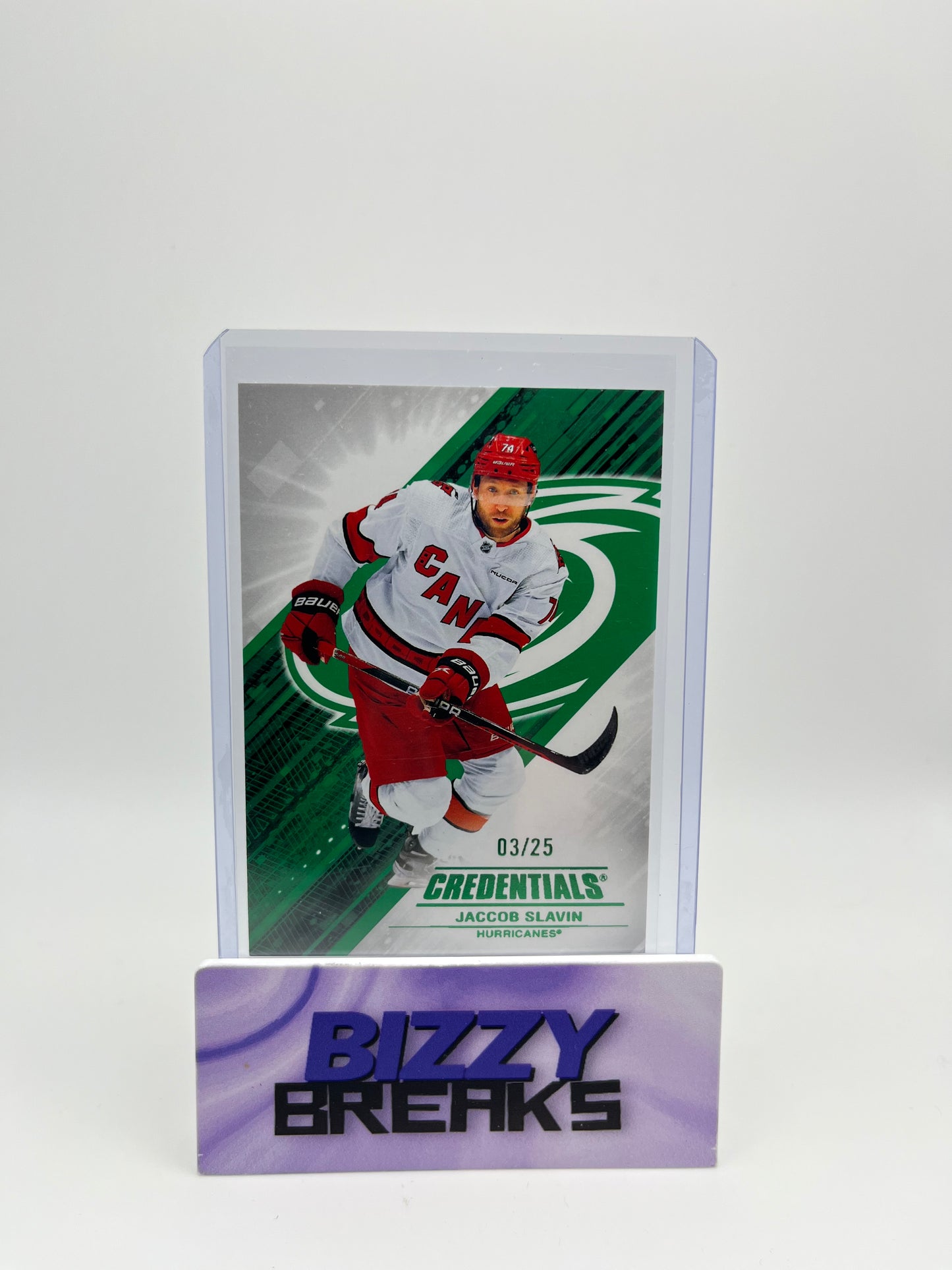 *SINGLES* JACCOB SLAVIN CREDENTIALS BASE GREEN 03/25 CAROLINA HURRICANES